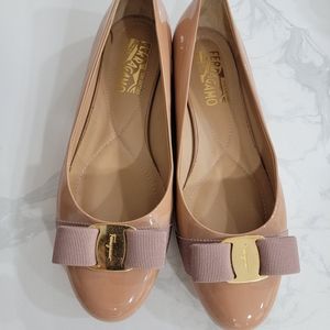 Authentic Ferragamo bow flats nude blush pink beige 37.5 shoes